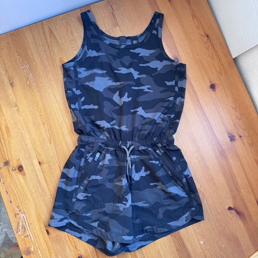 Athleta girl camouflage romper size 7